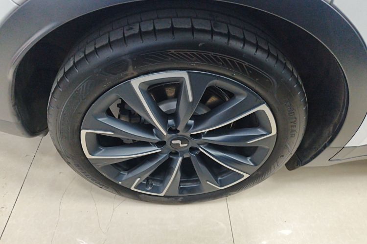 乐道L60 2025款 60kWh 后驱版车身外观6008