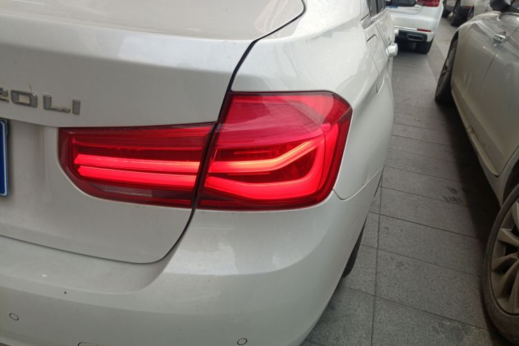 宝马3系 2017款 320Li 时尚型车身外观9