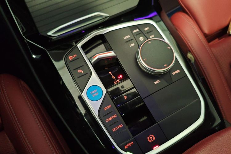 宝马iX3 2022款 改款 领先型中控内饰18