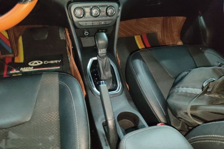 奇瑞 瑞虎3X 2020款 质享版 1.5L CVT尊贵版中控内饰18