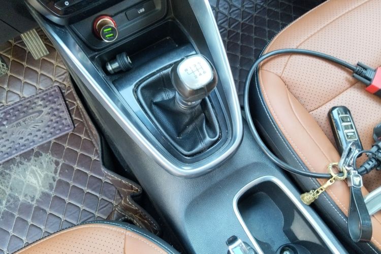 宝骏510 2017款 1.5L 手动豪华型中控内饰18