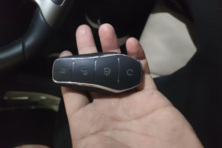 比亚迪 海豚 2023款 420km 时尚版中控内饰7001