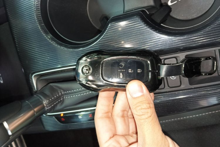 本田 思域 2022款 240TURBO CVT燃动版中控内饰11