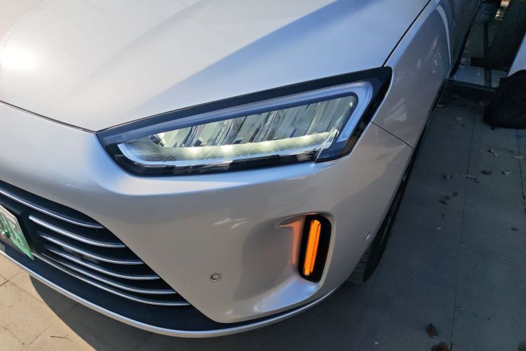 鸿蒙智行 问界M5 2022款 增程四驱性能版局部细节36