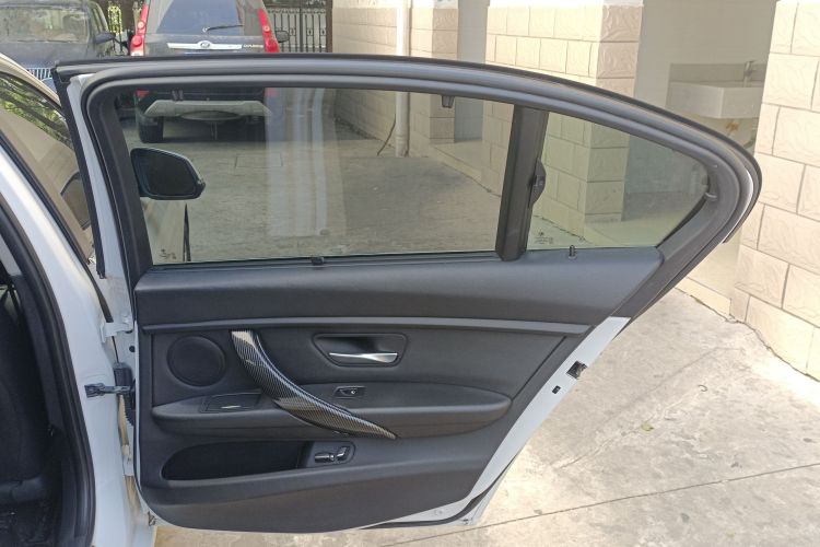 宝马3系 2014款 320Li 时尚型中控内饰45