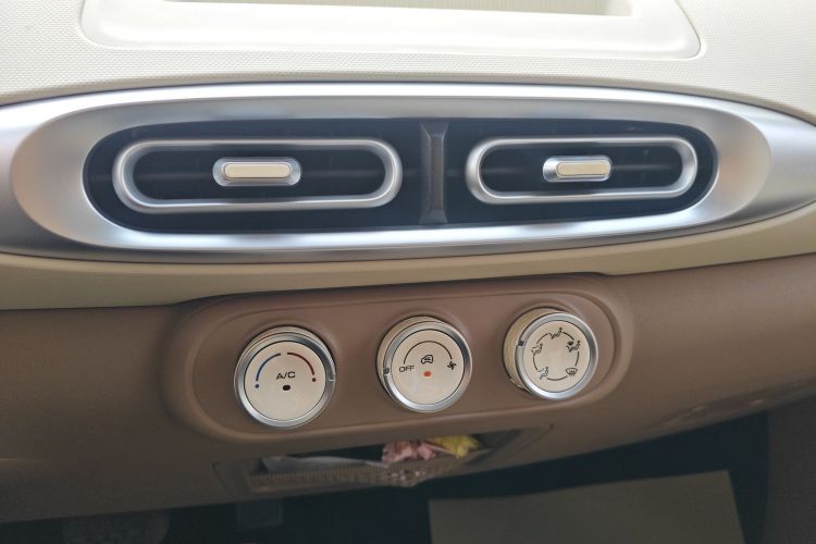 五菱汽车 宏光MINIEV 2025款 四门版 进阶款局部细节16