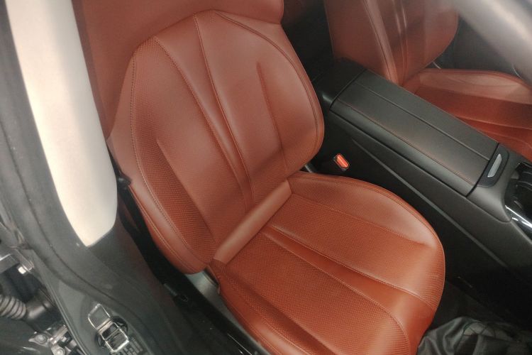 小鹏P7 2022款 625E局部细节41