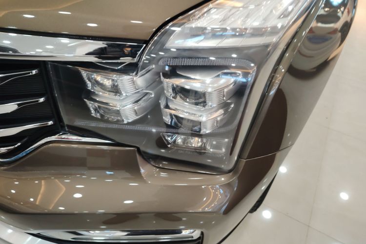 广汽传祺 传祺GS8 2017款 320T 两驱豪华智联版（七座）局部细节36