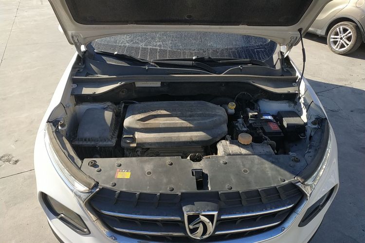 宝骏510 2017款 1.5L 自动时尚型机舱底盘24