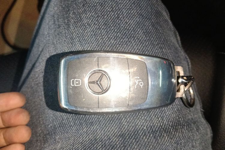 奔驰C级 2019款 改款 C 260 L 运动版中控内饰7001