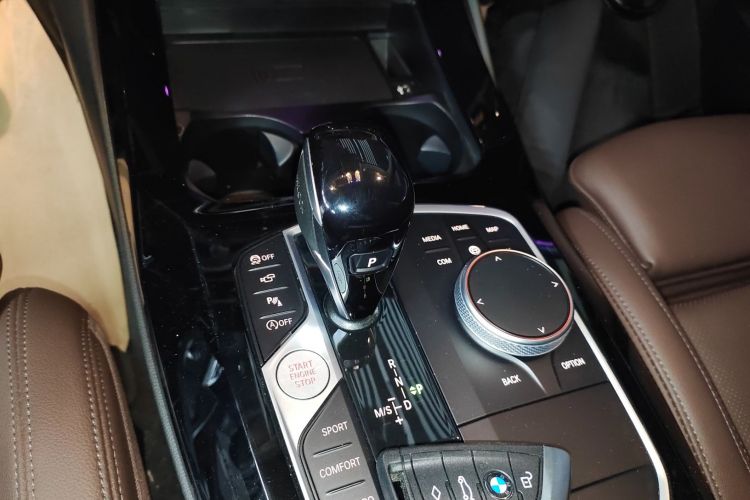 宝马X3 2023款 xDrive30i 领先型 M曜夜套装中控内饰18