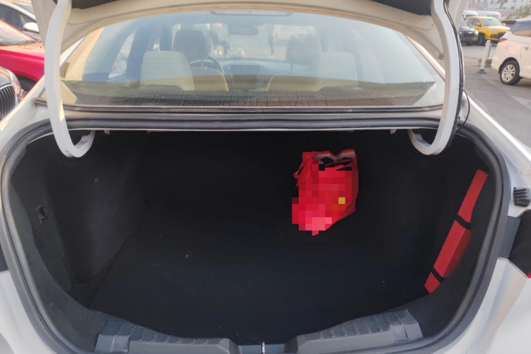 福特 福睿斯 2017款 改款 1.5L 手动舒适型机舱底盘23