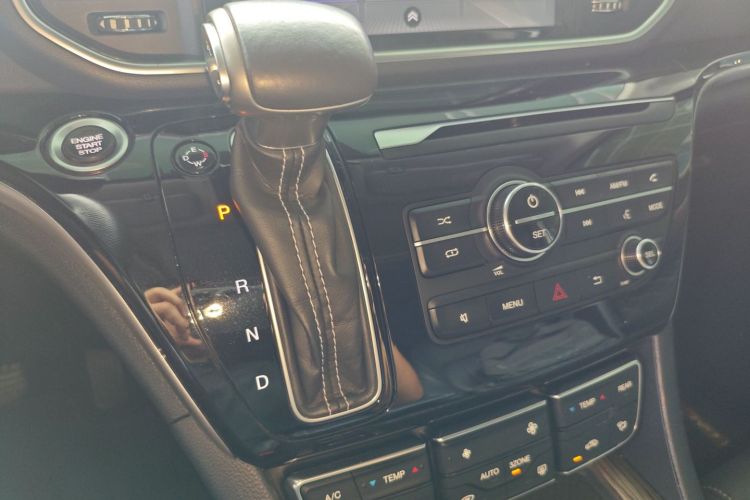 广汽传祺 传祺M8 2020款 领航款 390T 尊享版局部细节18