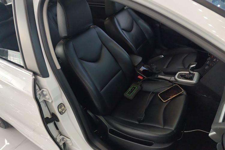 雪铁龙C4L 2015款 1.2T 自动豪华版局部细节41