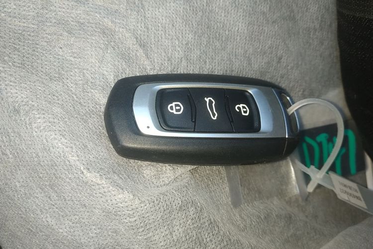 吉利银河 2024款 熊猫mini 200km 耐力熊中控内饰11