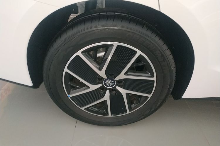 比亚迪 秦L 2024款 DM-i 120KM超越型车身外观6008