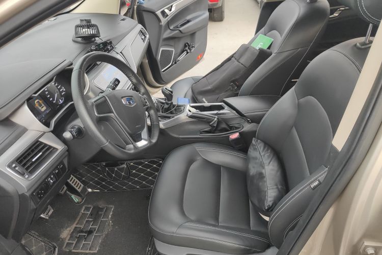 吉利汽车 帝豪GS 2018款 运动版 1.4T 手动领尚型局部细节19