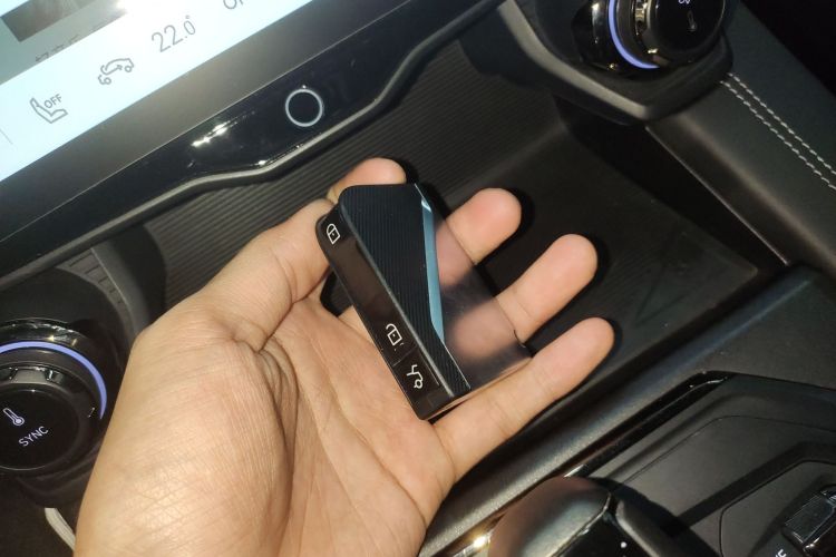 领克01 EM-P 2021款 1.5TD PHEV Halo中控内饰11