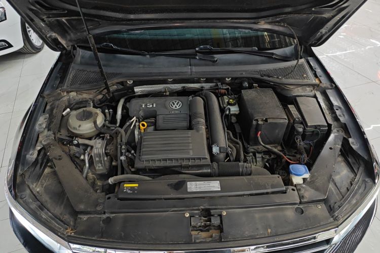 大众 迈腾 2017款 280TSI DSG 领先型机舱底盘24