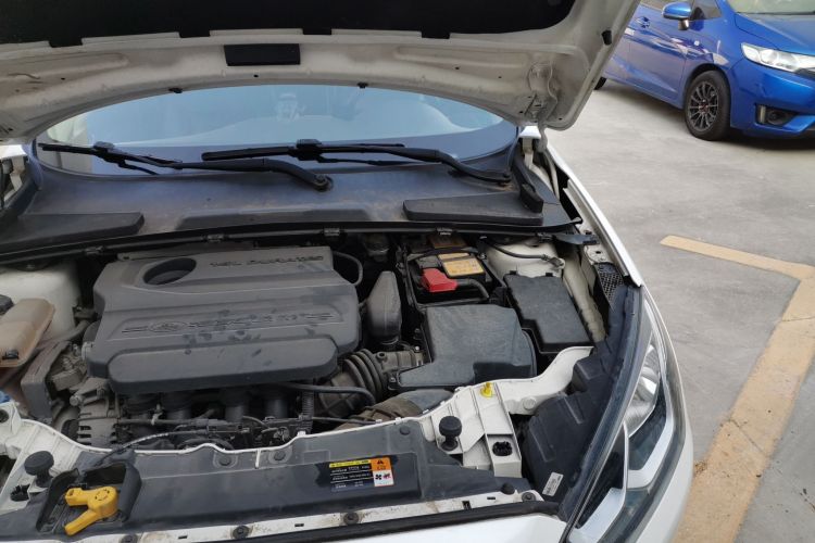 福特 福睿斯 2015款 1.5L 自动时尚型机舱底盘26