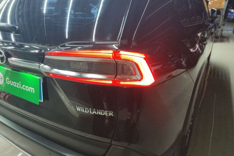 丰田 威兰达 2023款 2.0L CVT两驱豪华PLUS版车身外观9