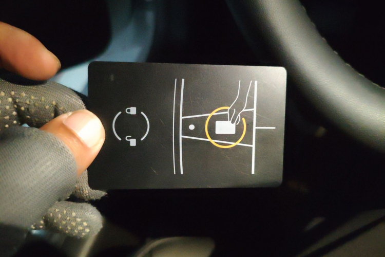 特斯拉 Model Y 2021款 Performance高性能全轮驱动版中控内饰11