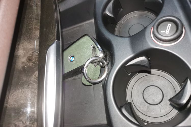 宝马5系 2020款 525Li M运动套装中控内饰11