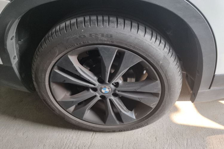 宝马X1 2020款 sDrive20Li 时尚型车身外观6008