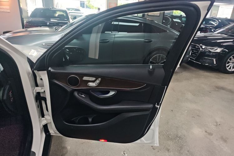 奔驰GLC 2020款 GLC 260 L 4MATIC 豪华型中控内饰42