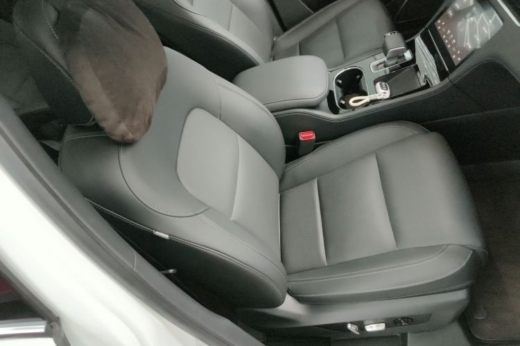 理想汽车 理想ONE 2021款 增程6座版局部细节41