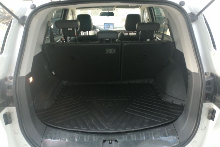 东风风行 风行T5 2021款 1.5T 自动舒适型机舱底盘23