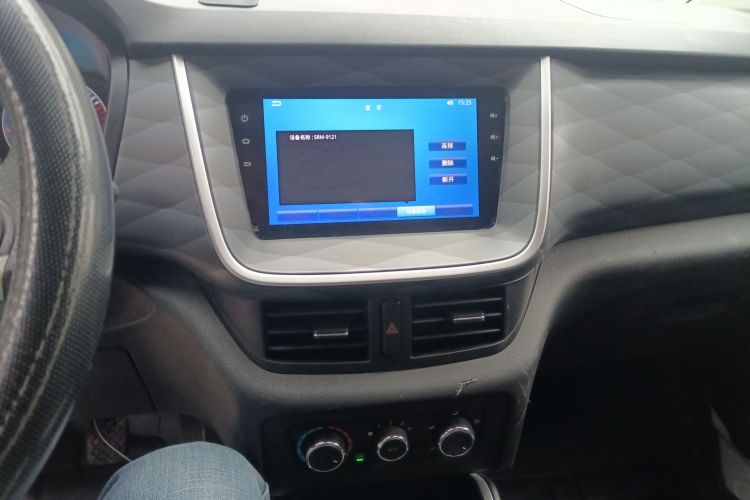 金杯 金海狮M经典 2022款 1.5L 旅行狮客车 6座局部细节16