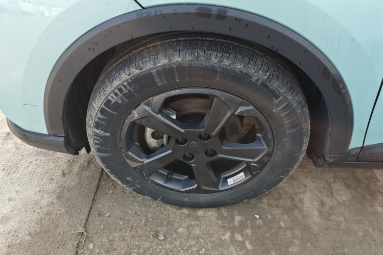 吉利几何E萤火虫 2022款 401KM 玲珑虎 4座车身外观6002