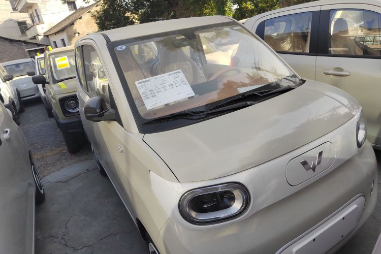 五菱汽车 宏光MINIEV 2024款 第三代 215km 青春版车身外观3