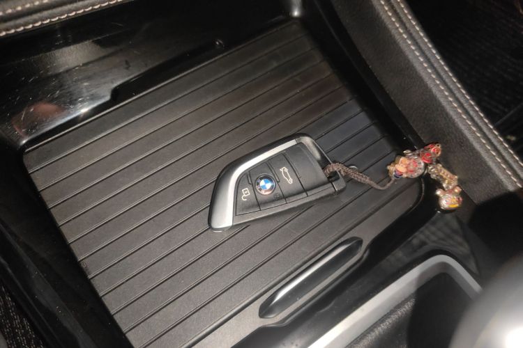 宝马1系 2021款 120i M运动曜夜版中控内饰7001