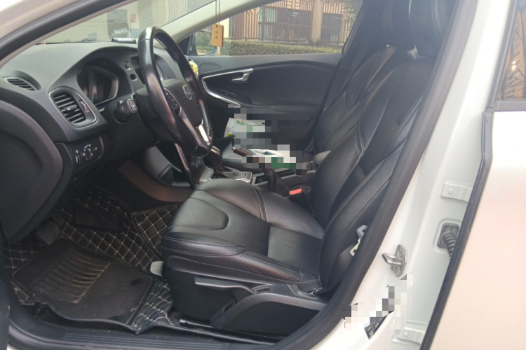 沃尔沃V40 2015款 1.6T 智逸版中控内饰19