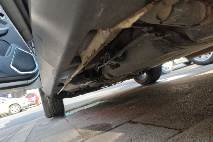 吉利汽车 吉利GX7 2015款 经典版 1.8L 手动精英型 国V局部细节9002