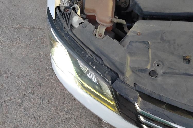 吉利汽车 帝豪 2015款 三厢 1.3T CVT向上版车身外观8