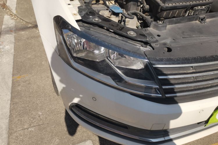 大众 朗逸 2017款 1.6L 自动舒适版车身外观8