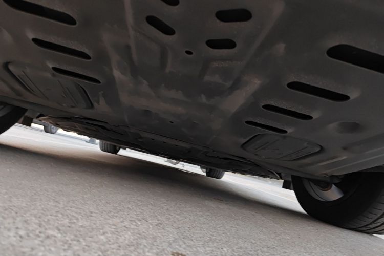 昊铂GT 2023款  710后驱超充七翼版局部细节9009