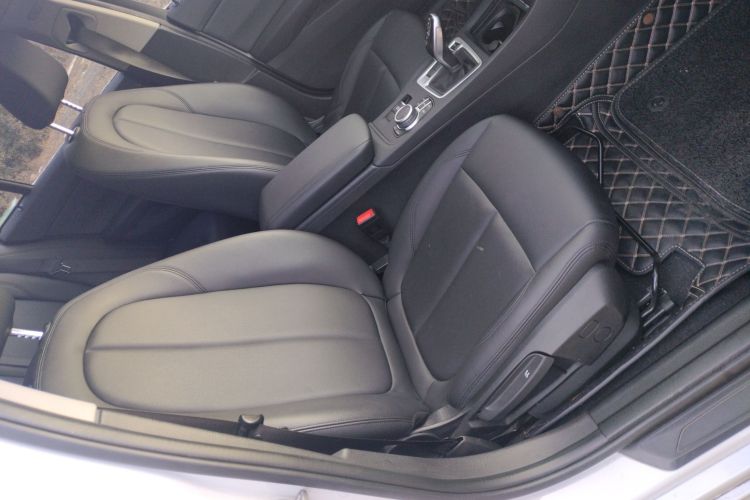 宝马1系 2021款 120i M运动版局部细节41