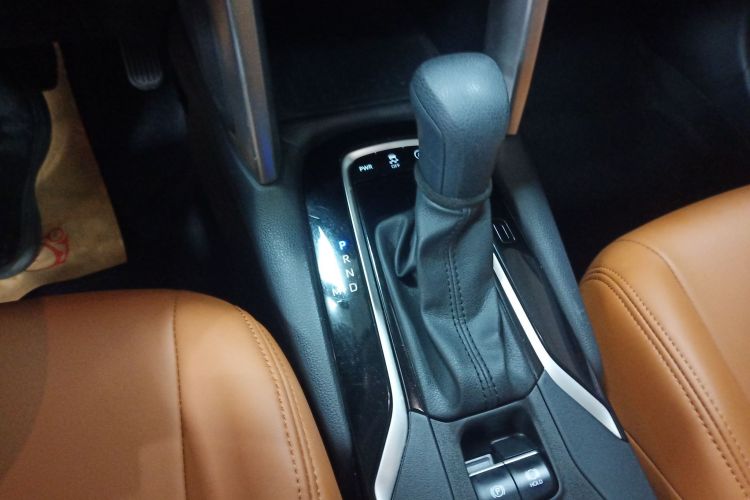 丰田 锋兰达 2023款 2.0L CVT领先版中控内饰18