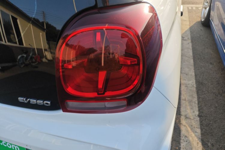 荣威 科莱威CLEVER 2021款 302km新四座超能版车身外观9