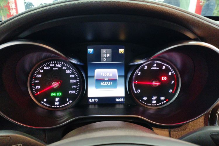 奔驰GLC 2019款 改款 GLC 300 L 4MATIC 动感型中控内饰14