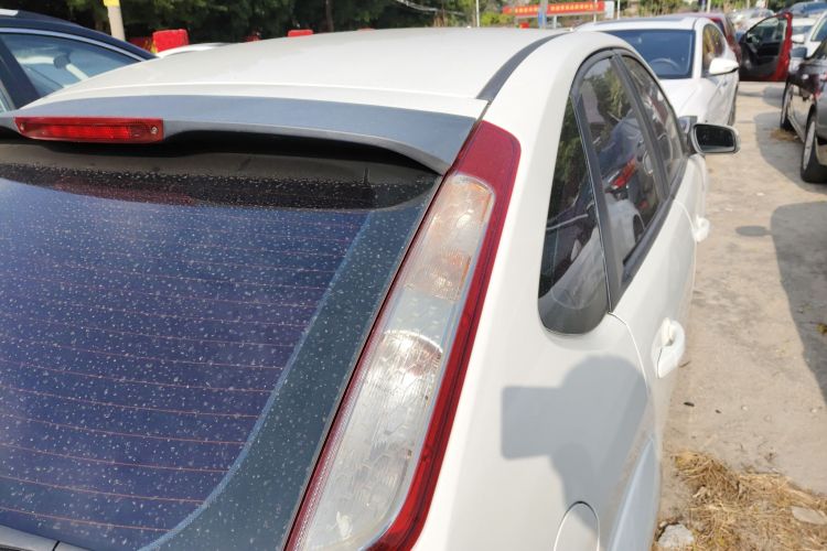 福特 福克斯 2013款 两厢经典 1.8L 手动基本型车身外观6006