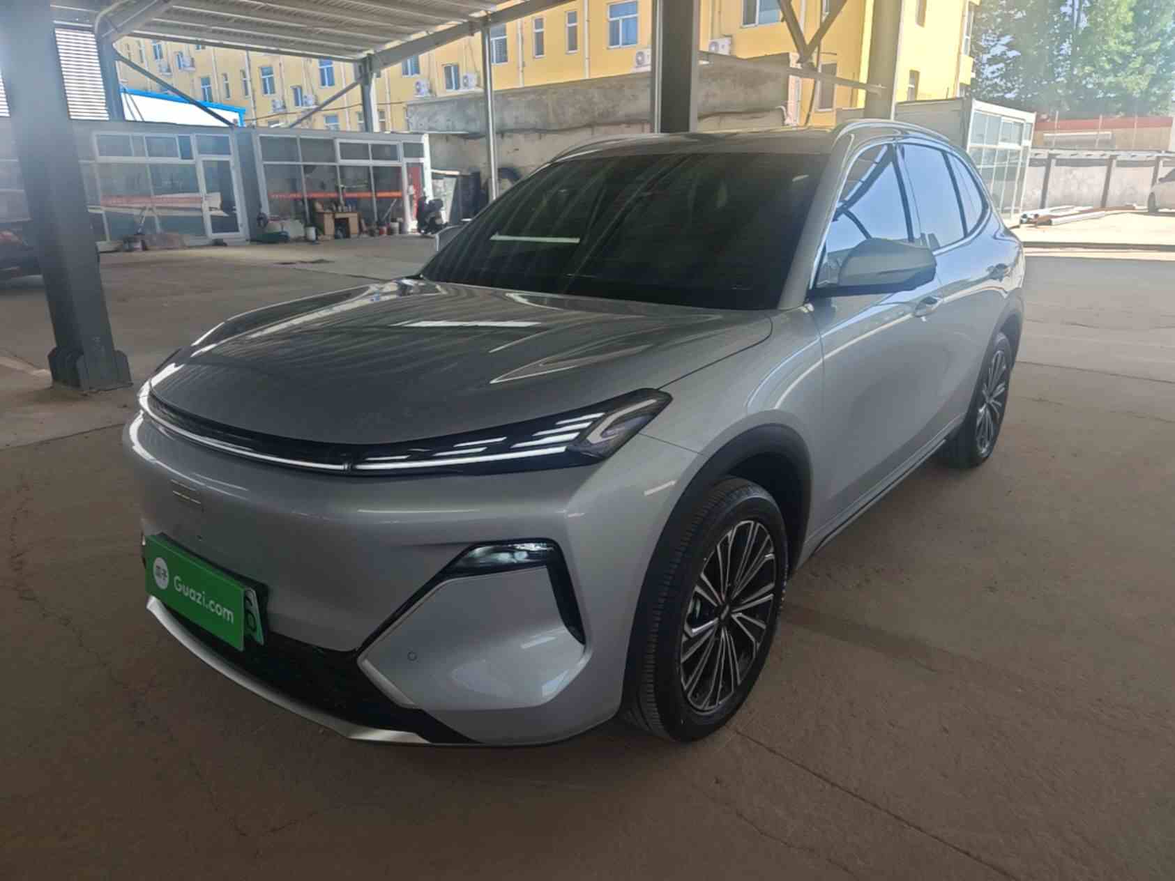 吉利银河 银河星舰7 EM-i 2025款 120km 领航版(2)