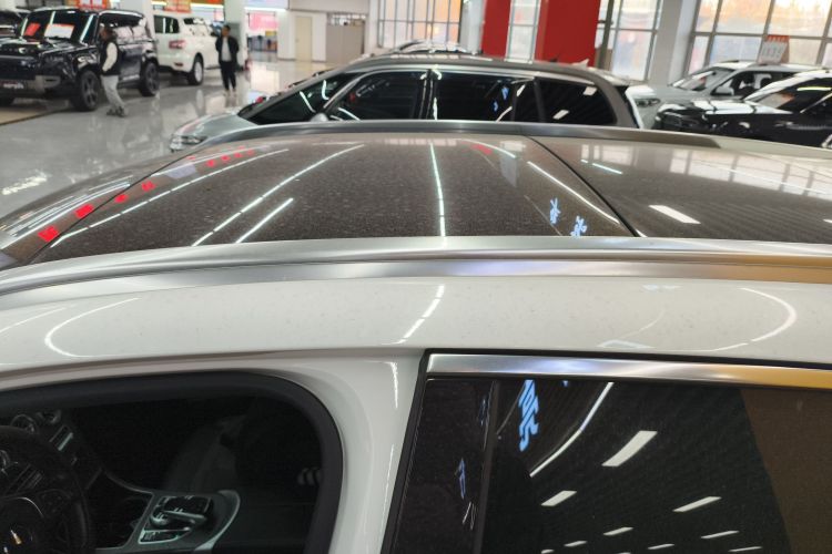 奔驰GLC 2019款 改款 GLC 300 L 4MATIC 动感型局部细节57