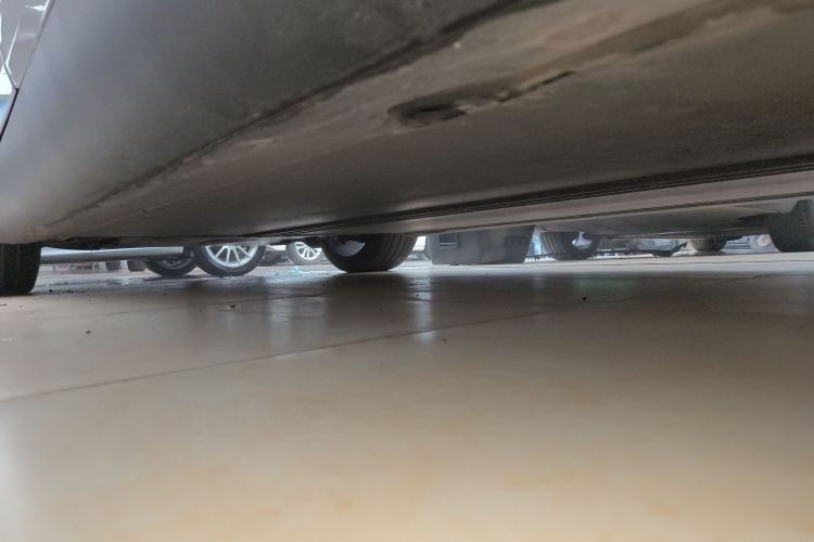 特斯拉 Model Y 2022款 长续航全轮驱动版局部细节9002