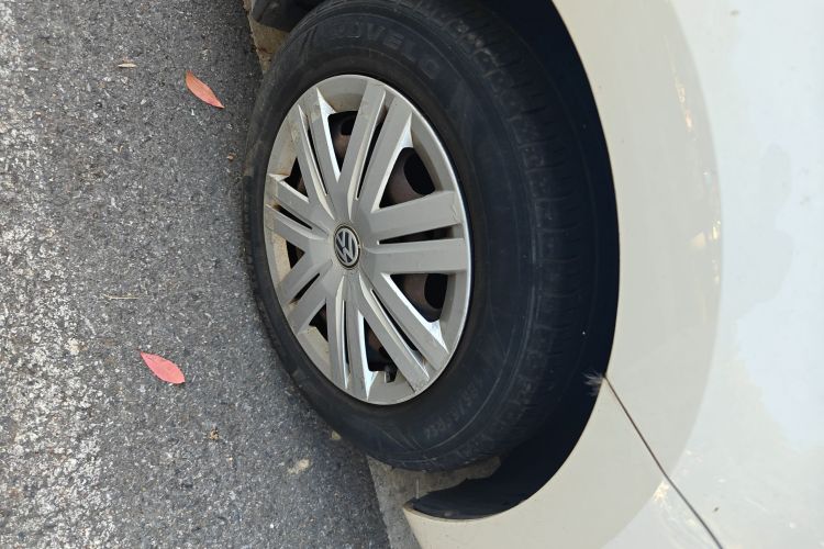 大众 Polo 2014款 1.4L 手动风尚版车身外观10