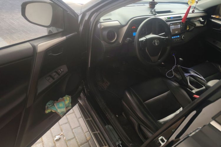 丰田 RAV4荣放 2015款 2.0L CVT两驱风尚版中控内饰20